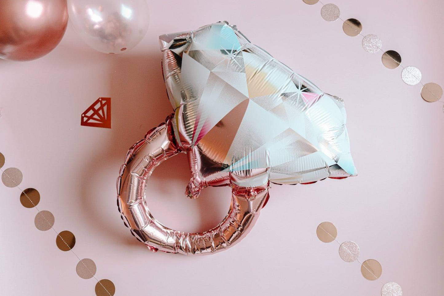 Foil Ring Balloon - The Hen Planner