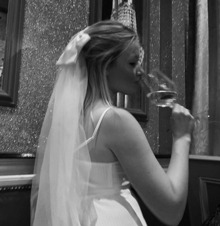 Hen Party Bow Tulle Veil - The Hen Planner