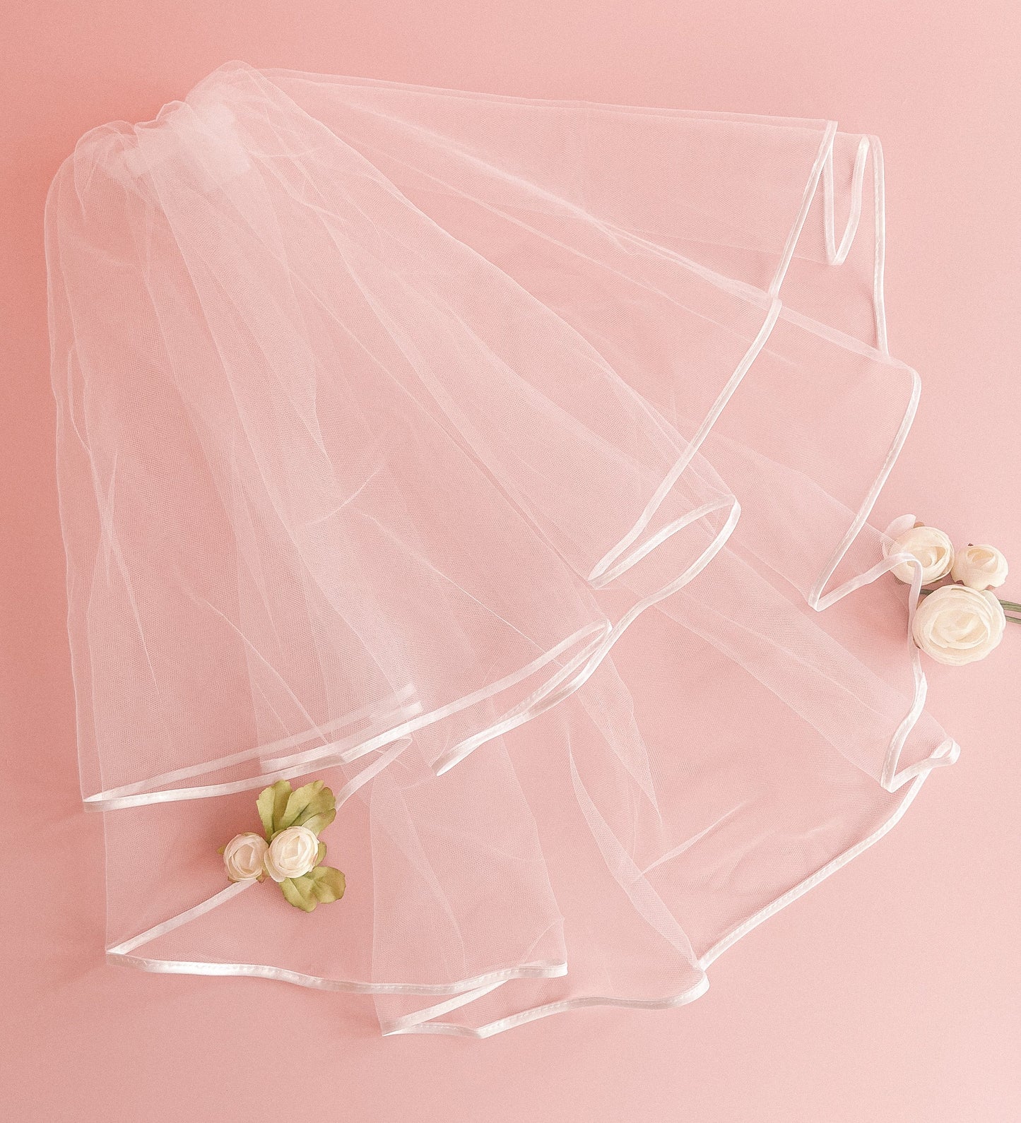 White Hen Party Veil - The Hen Planner